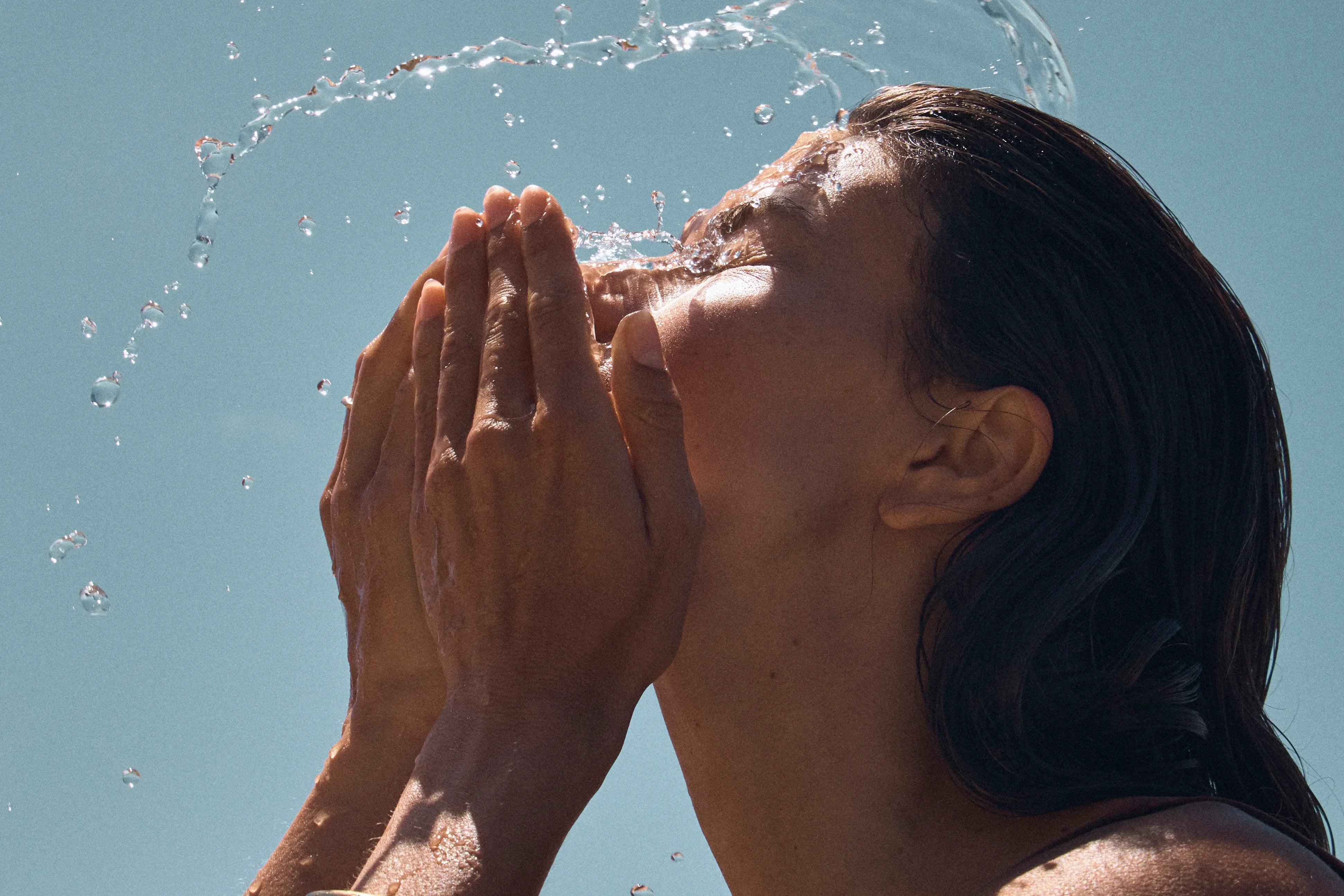 Hyaluronic Acid in Self-Tanning: What You Need to Know