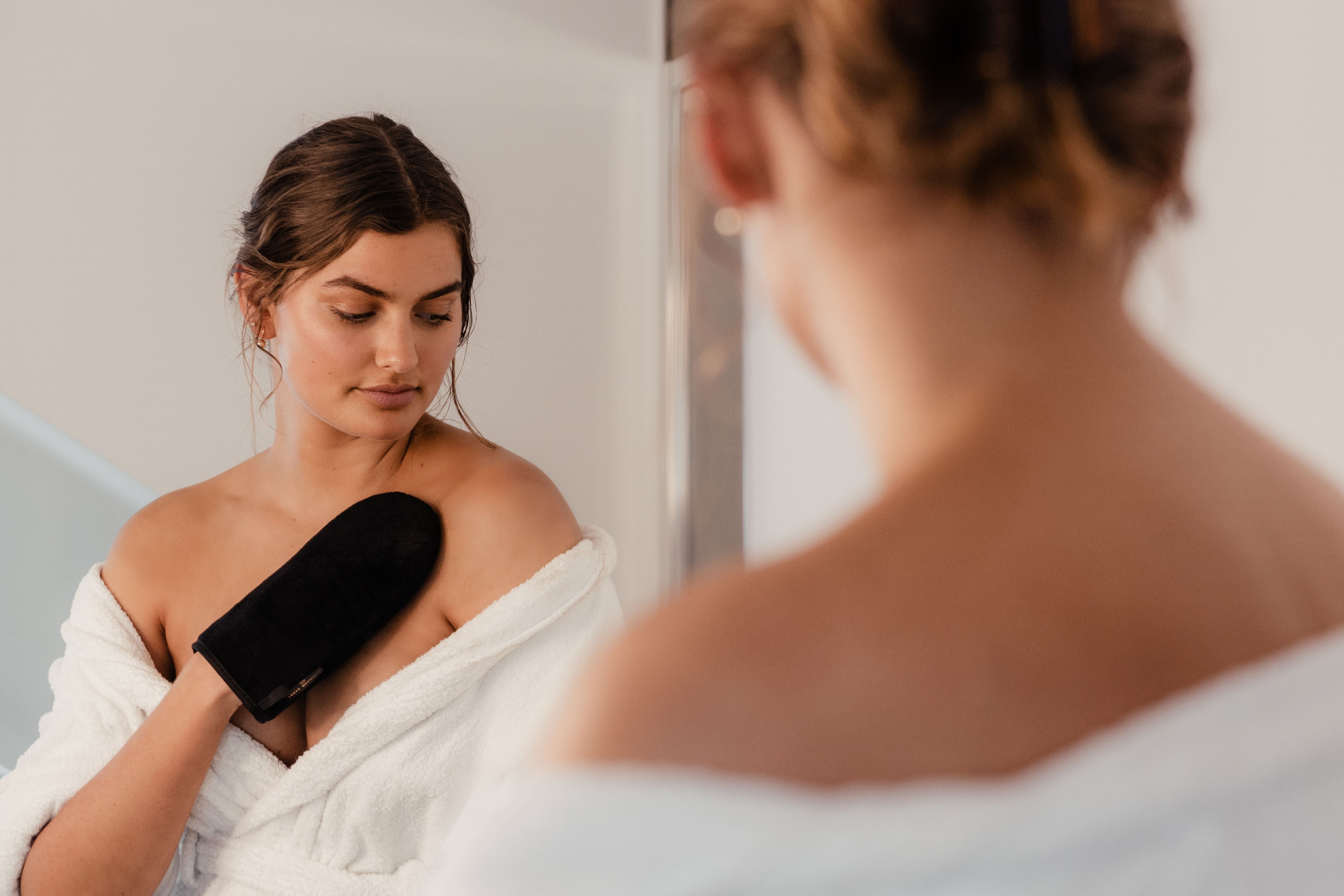 How to Fake Tan (The Do's and Don'ts)